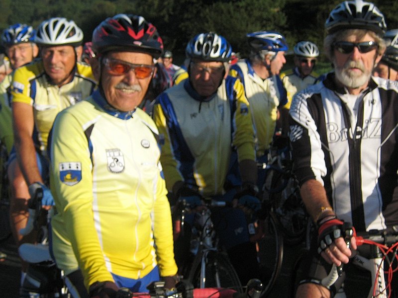 2011-08-26 04 06 Rando Plouay Attente du depart des parcours cyclotouristes.JPG